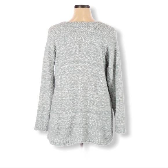3/$30 SPRING & MERCER Grey Sweater - Picture 2 of 4